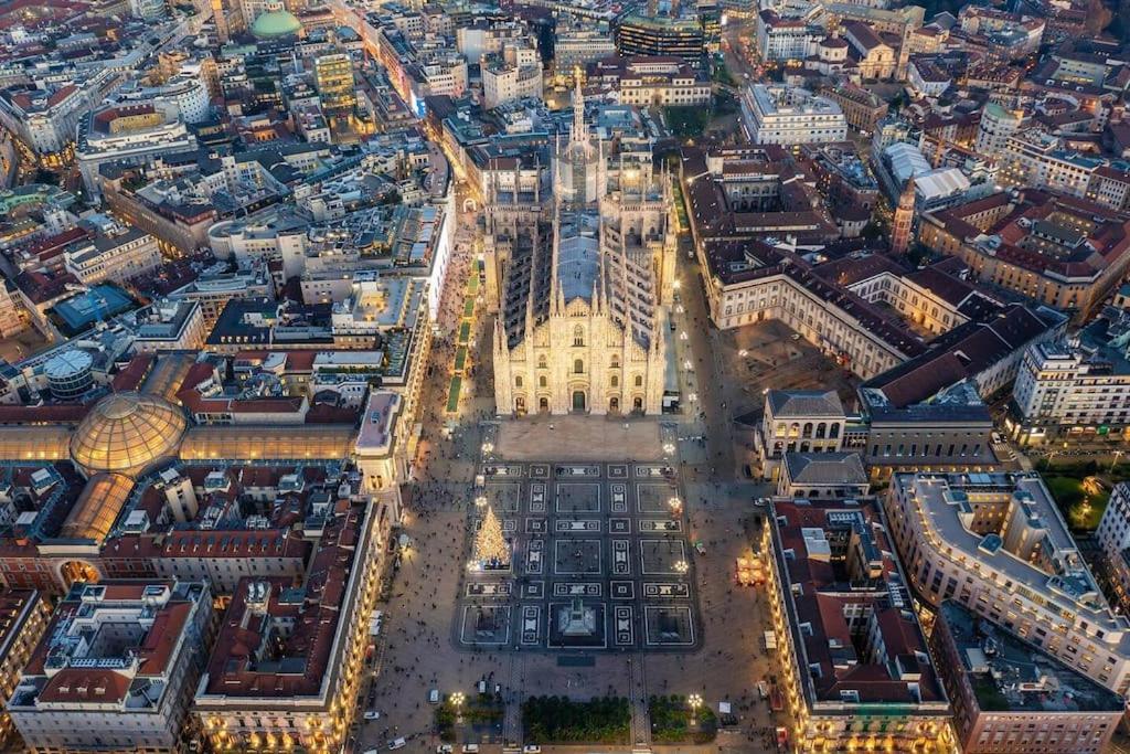 Duomo 10 Min Luxury • Terrazzo • Wi-Fi • Netflix Apartment Milano Exterior foto
