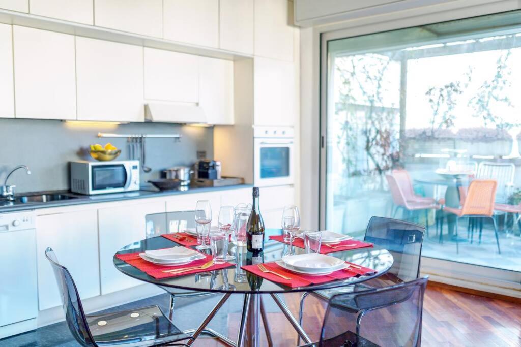 Duomo 10 Min Luxury • Terrazzo • Wi-Fi • Netflix Apartment Milano Exterior foto